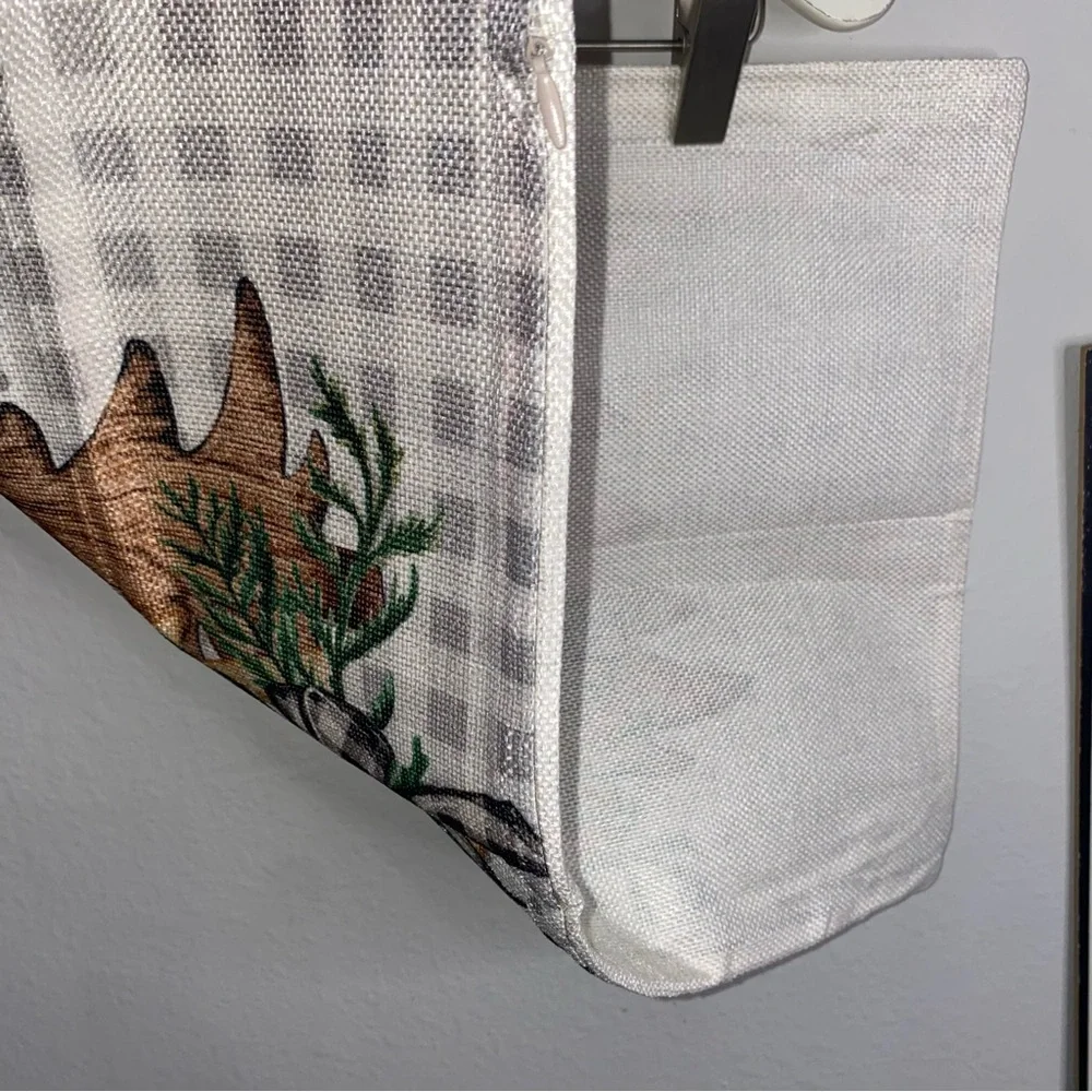 BUNDLE OF 4 CHRISTMAS DECORATIVE PILLOWCASES WITH ZIPPER